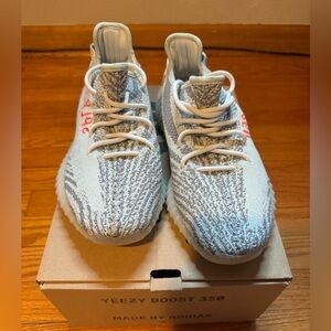 YEEZY BOOST 350 V2
